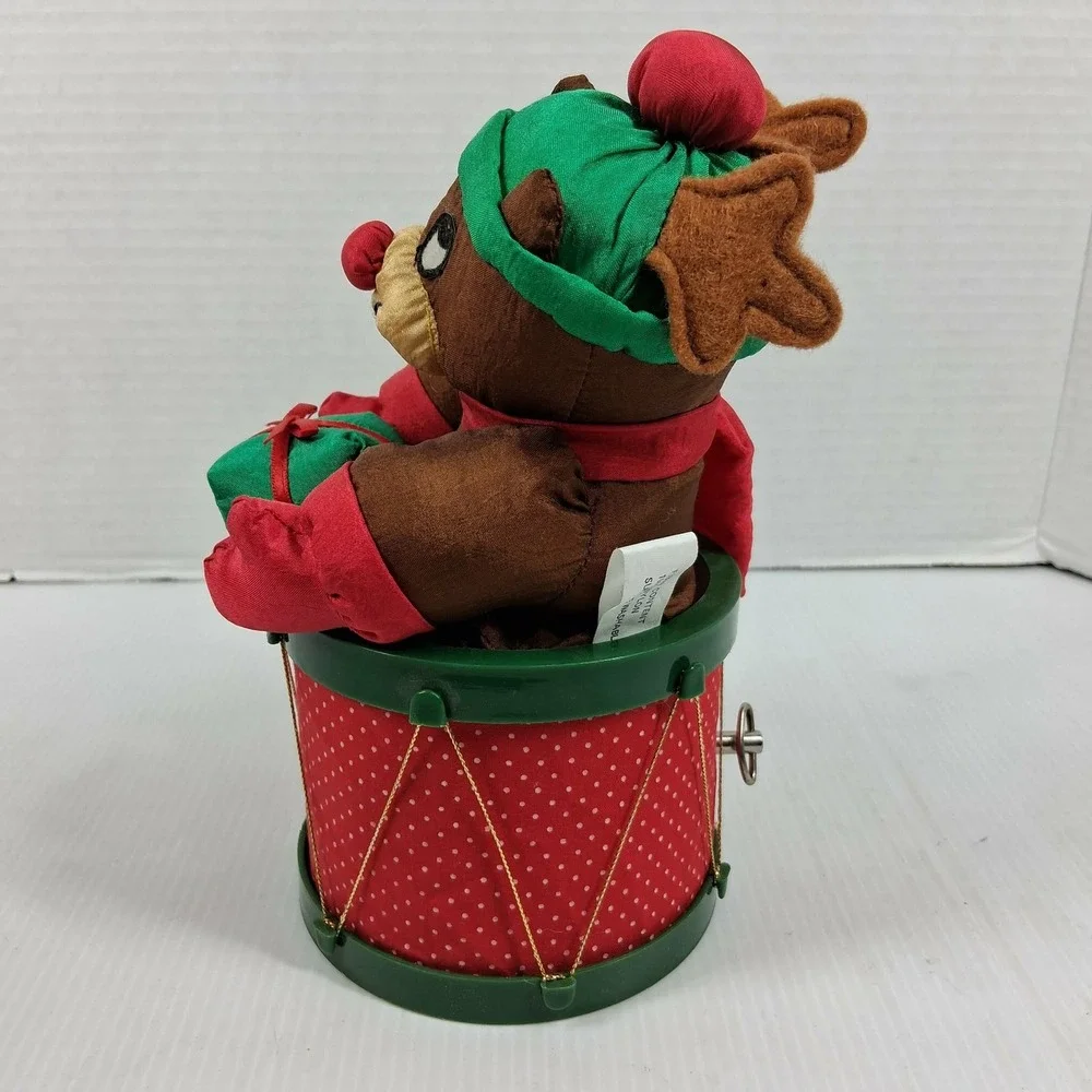 Vintage 1992 International Silver Co Reindeer Motion Musical Jingle Bells Toy